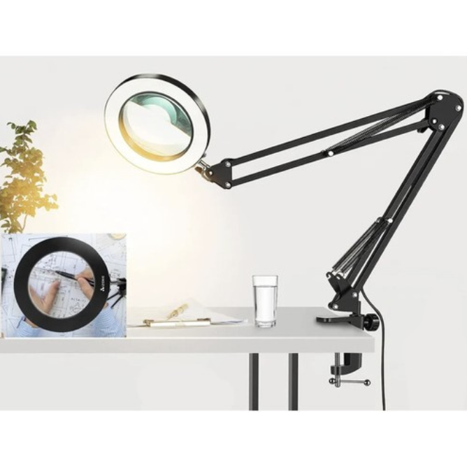 LED lampa ar palielināmo stiklu